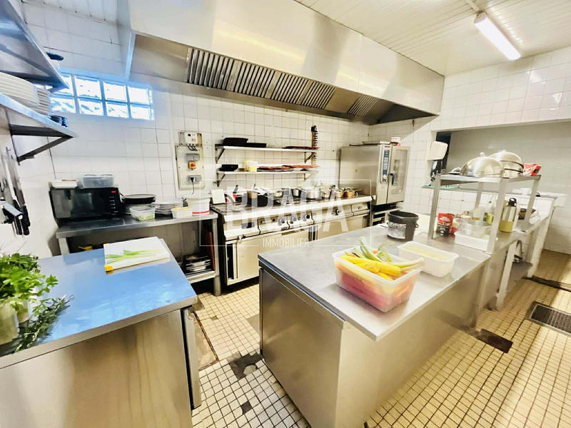 Fonds de commerce - Magasins - 125 m²