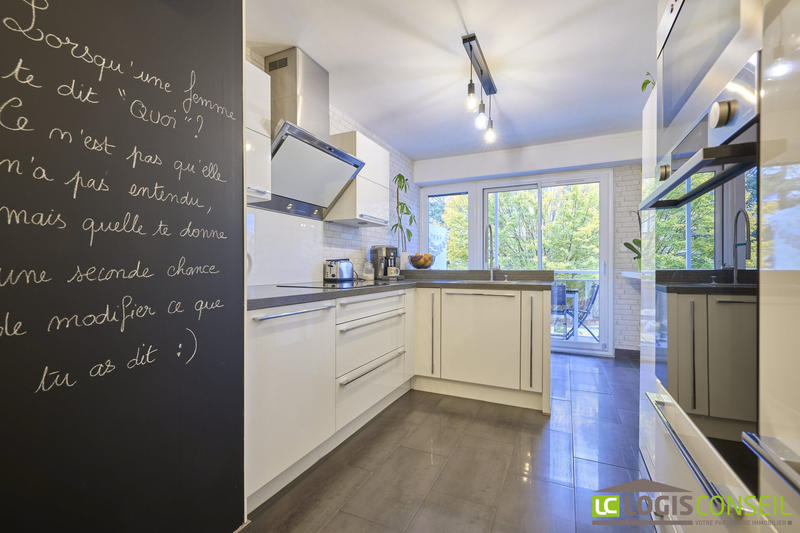 Appartement - 136 m² - 5 pièces