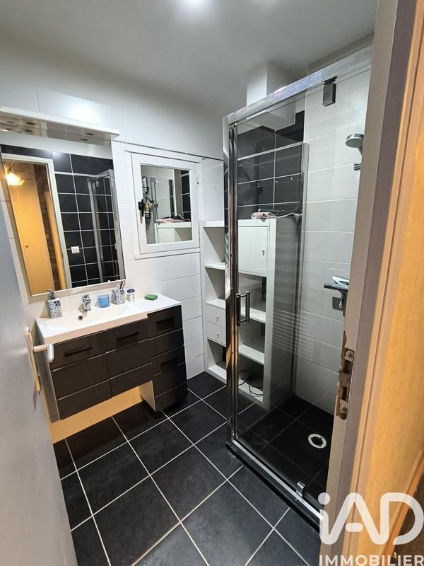 Maison - 200 m² - 8 pièces