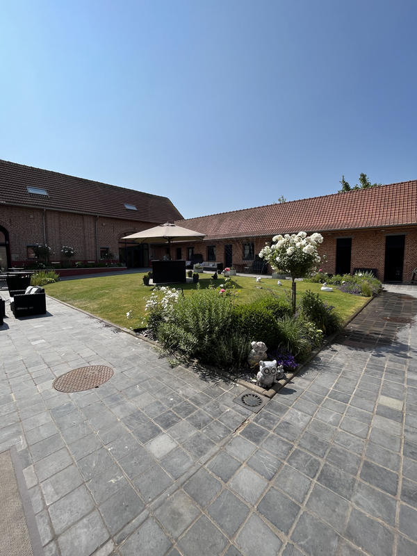 Propriété - 588 m² - 13 pièces