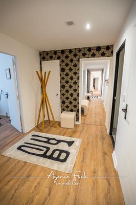 Appartement - 205 m² - 8 pièces