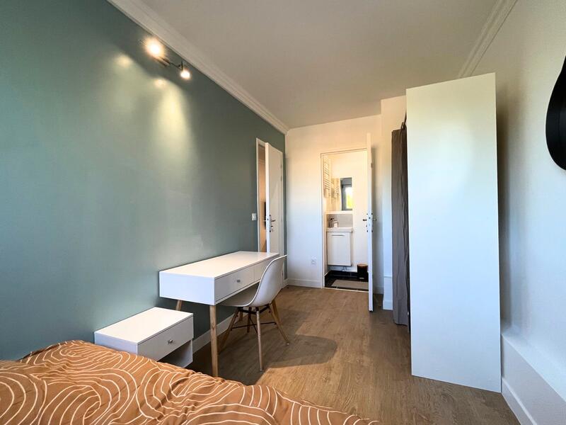 Appartement - 90 m² - 6 pièces