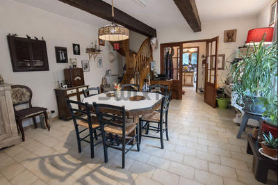 Maison - 254 m² - 13 pièces
