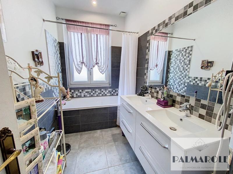 Maison - 125 m² - 5 pièces