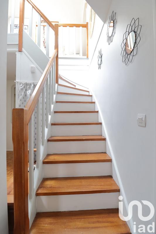 Maison - 178 m² - 9 pièces