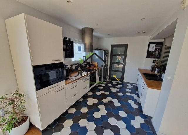 Maison - 135 m² - 6 pièces