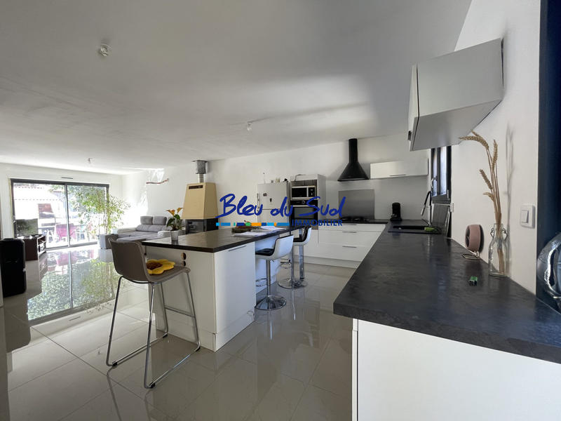 Maison - 96 m² - 3 pièces