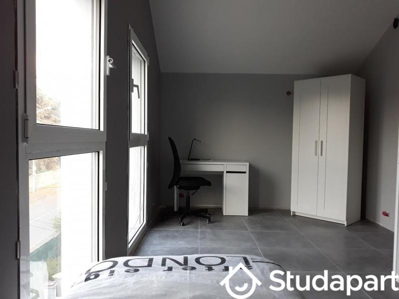 Chambre - 12 m² - 1 pièce