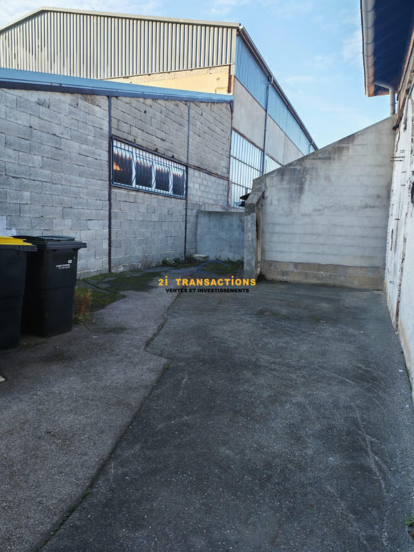 Local d'activités - 250 m²