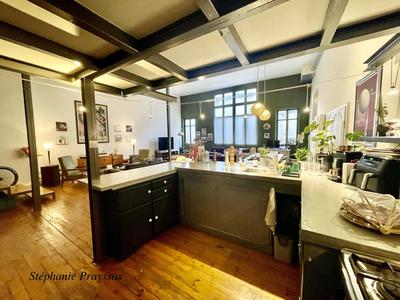 Appartement - 200 m² - 5 pièces