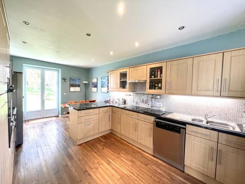 Maison - 125 m² - 6 pièces