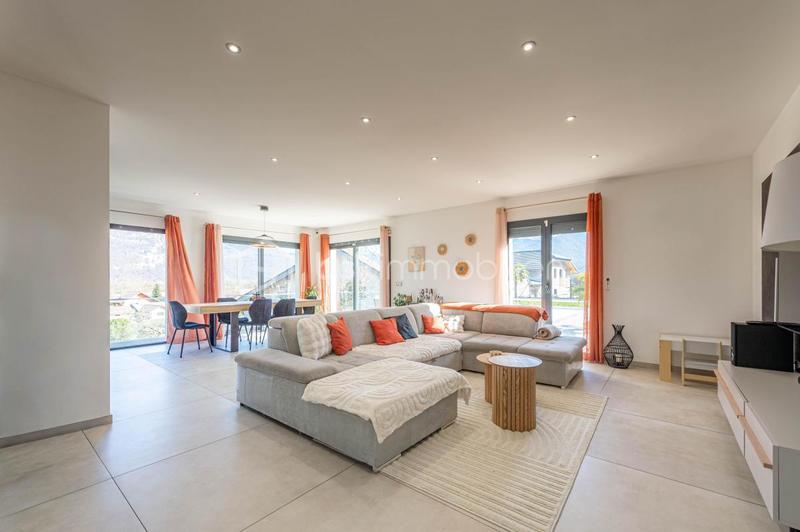 Maison - 164 m² - 6 pièces