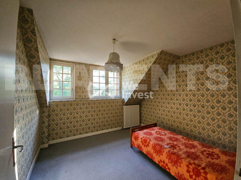 Maison - 250 m² - 8 pièces