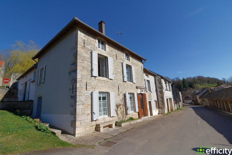 Maison - 128 m² - 7 pièces