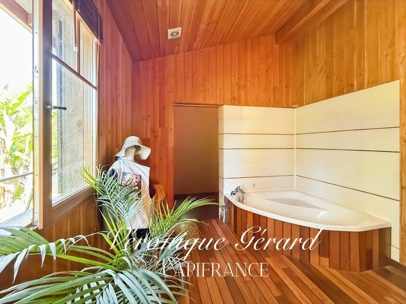 Maison - 170 m² - 5 pièces