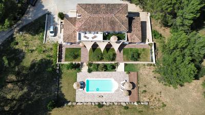 Bastide - 334 m² - 9 pièces