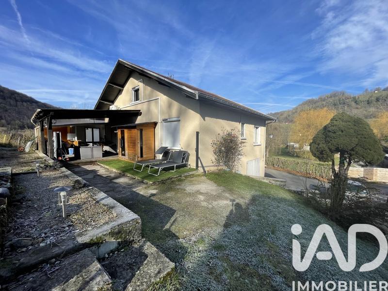 Maison - 111 m² - 5 pièces