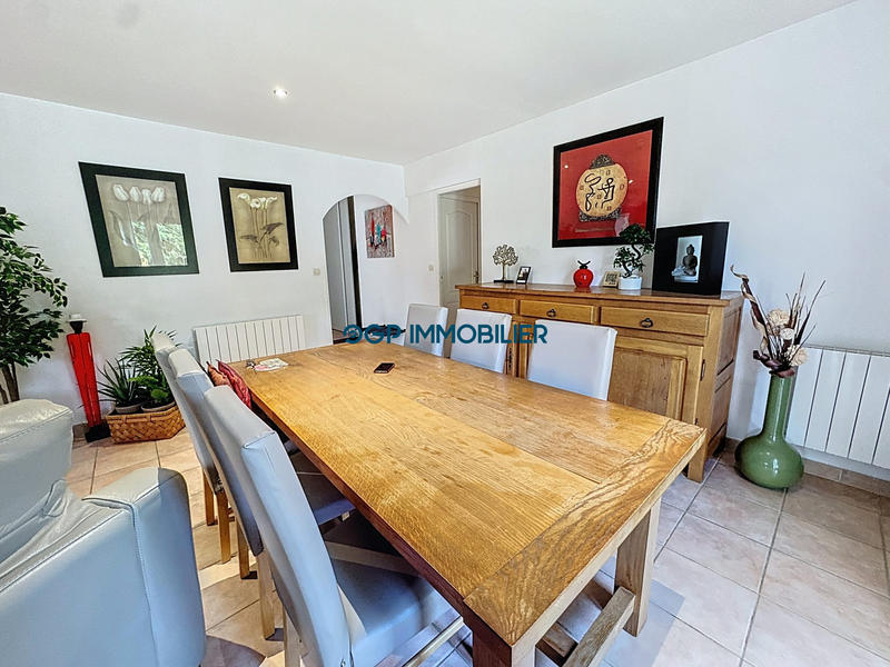 Maison traditionnelle - 153 m² - 5 pièces