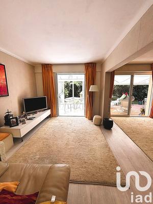 Maison - 210 m² - 6 pièces