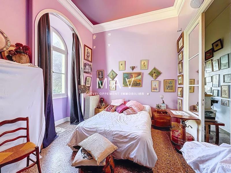 Appartement - 150 m² - 5 pièces