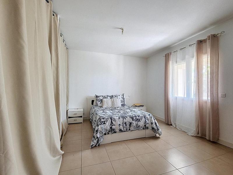 Maison - 180 m² - 8 pièces