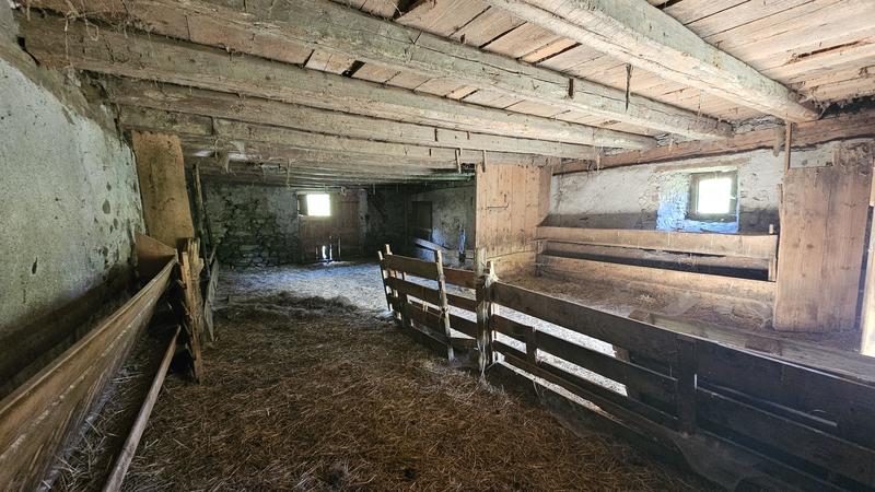 Grange - 277 m² - 4 pièces