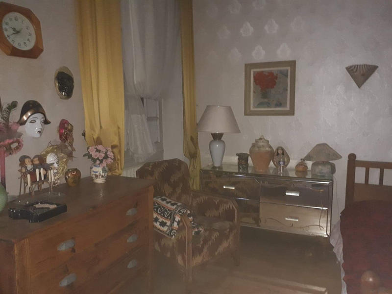 Propriété - 1 000 m² - 14 pièces