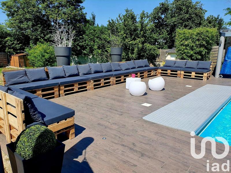 Maison - 330 m² - 8 pièces