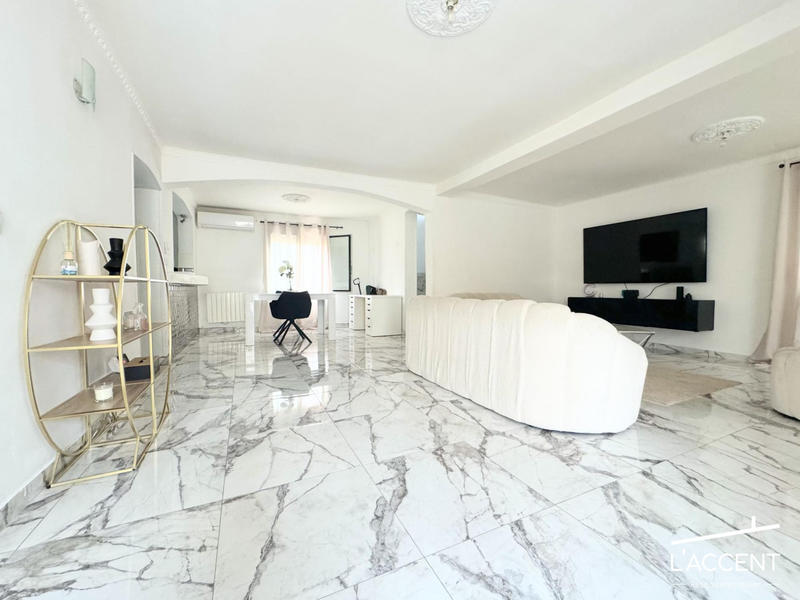 Maison - 183 m² - 6 pièces