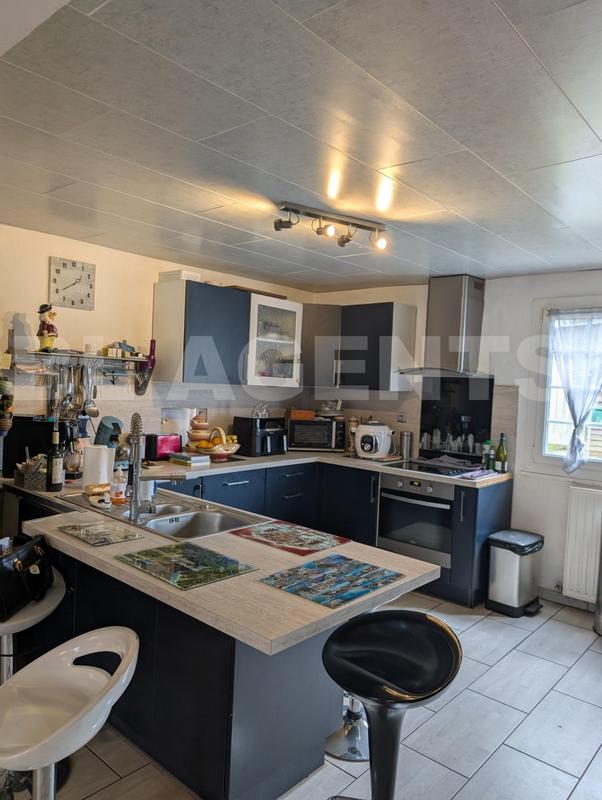 Maison - 142 m² - 8 pièces