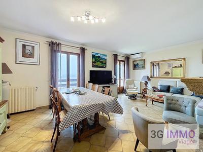 Viager - Villa - 210 m² - 8 pièces