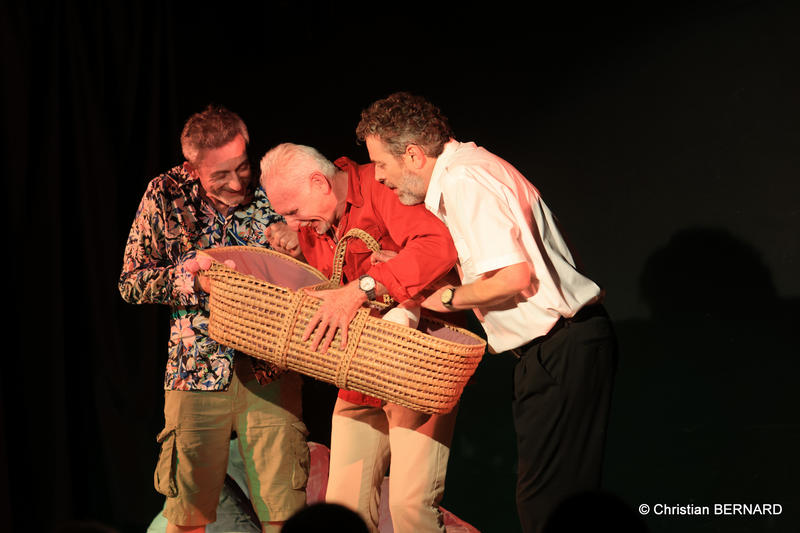 Trois hommes et un couffin