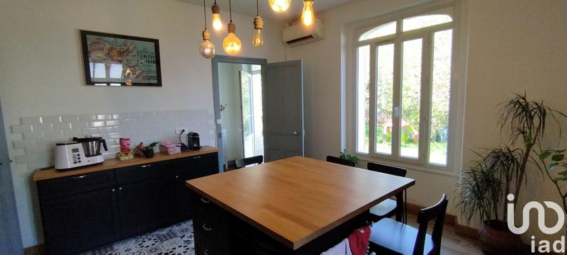 Maison - 205 m² - 9 pièces