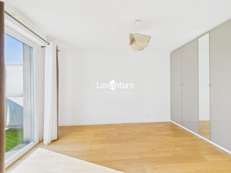 Appartement - 96 m² - 5 pièces