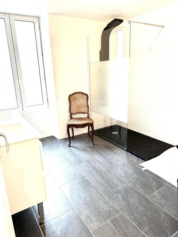 Corps de ferme - 179 m² - 8 pièces