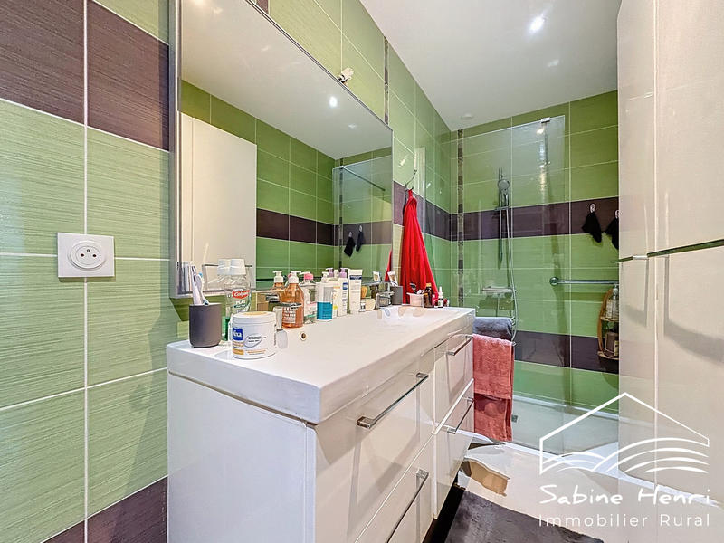 Maison - 223 m² - 8 pièces