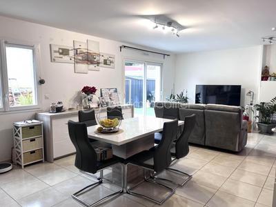 Maison - 85 m² - 5 pièces