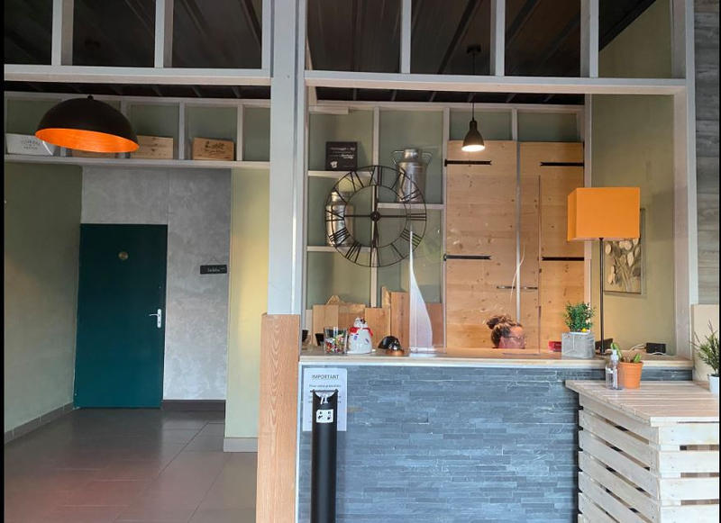 Local commercial - 816 m²