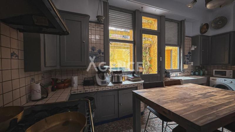 Maison bourgeoise - 340 m² - 12 pièces