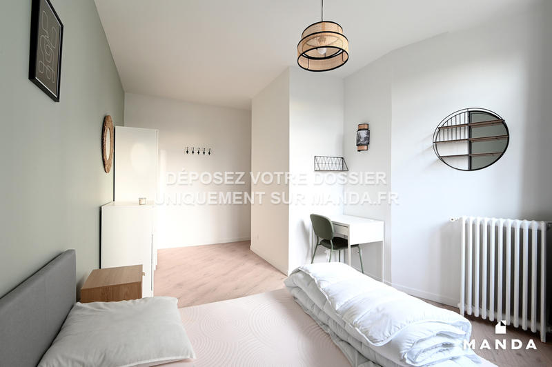 Chambre - 11 m² - 4 pièces