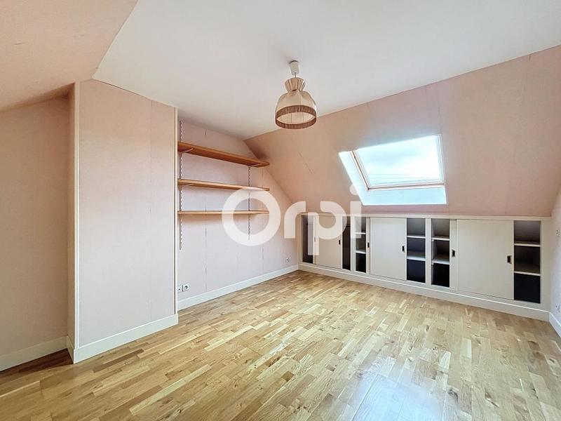 Maison - 102 m² - 5 pièces