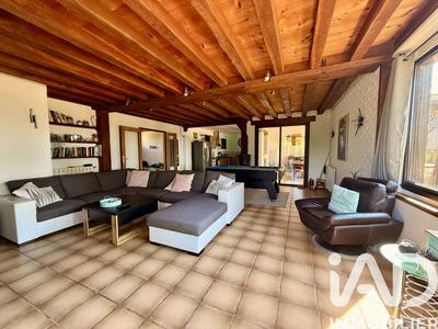 Maison - 186 m² - 8 pièces