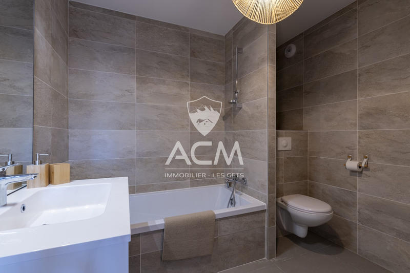 Appartement - 90 m² - 4 pièces