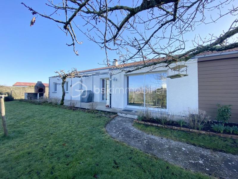 Maison traditionnelle - 163 m² - 6 pièces