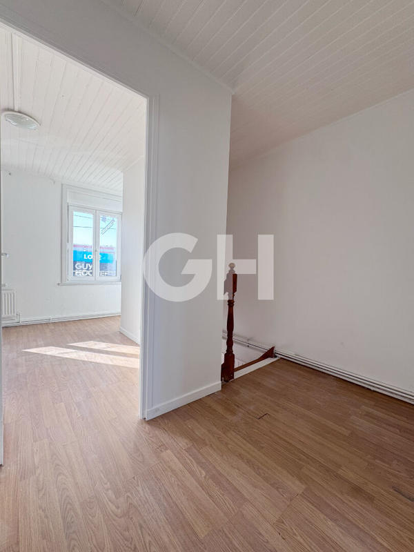 Maison - 81 m² - 5 pièces