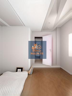 Local commercial - 74 m² - 6 pièces