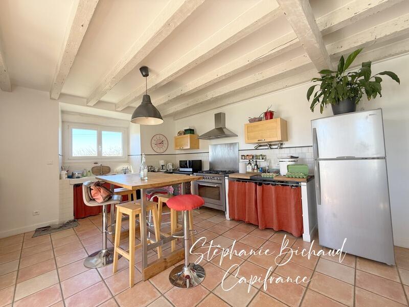 Propriété - 221 m² - 9 pièces