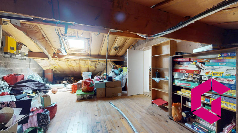 Maison - 102 m² - 5 pièces