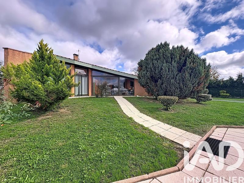 Maison - 177 m² - 7 pièces