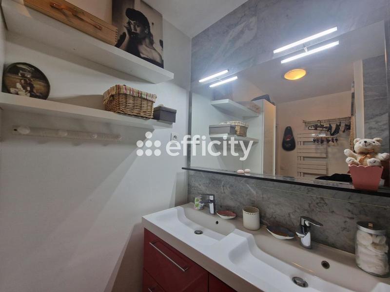 Appartement - 75 m² - 3 pièces